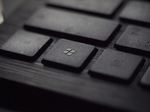 Microsoft замінює редакторів і журналістів на штучний інтелект